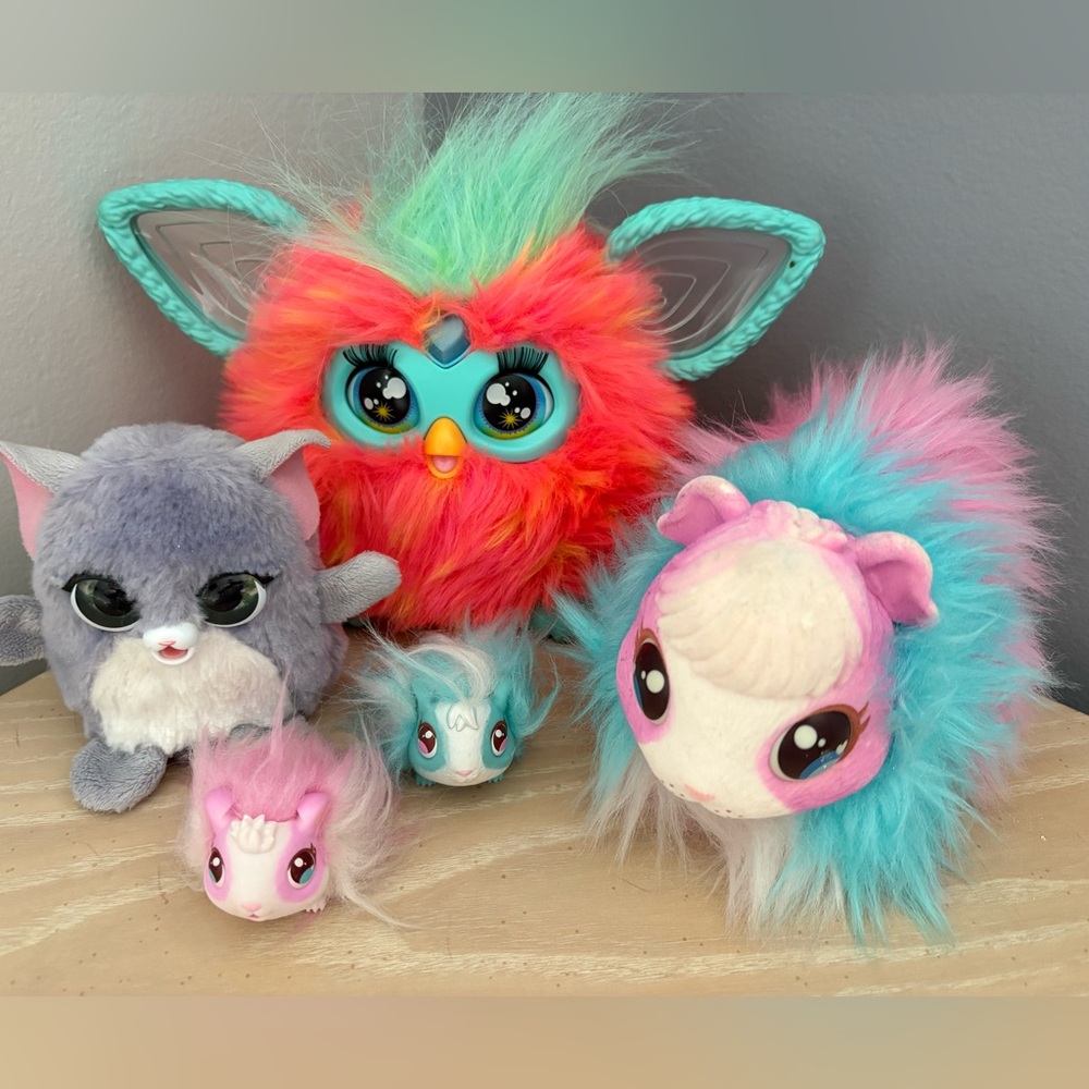 Furby 5 Toy Bundle